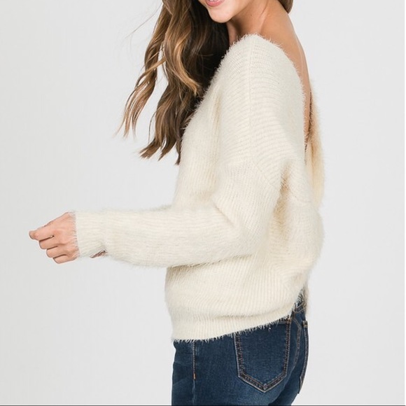 Knot Accent Open back Sweater - Picture 2 of 6